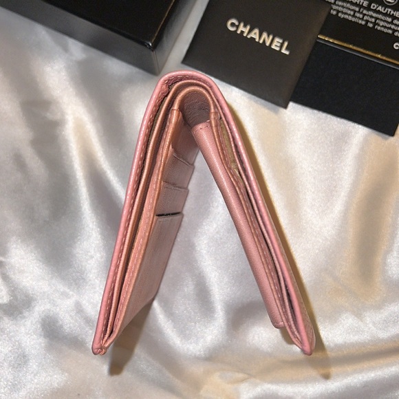 2003 Chanel Pink Caviar Compact Wallet - Picture 6 of 8
